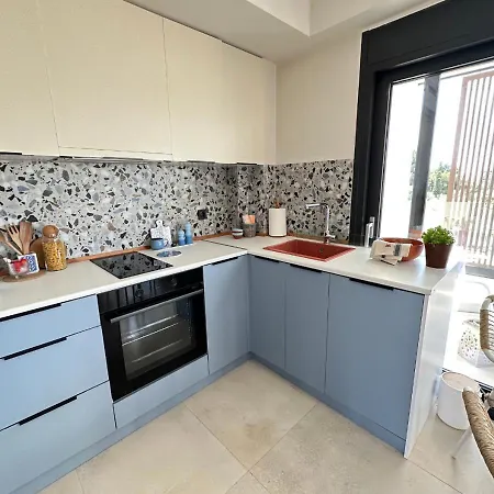 Sea View For Rent - Gyalia House No 3 *