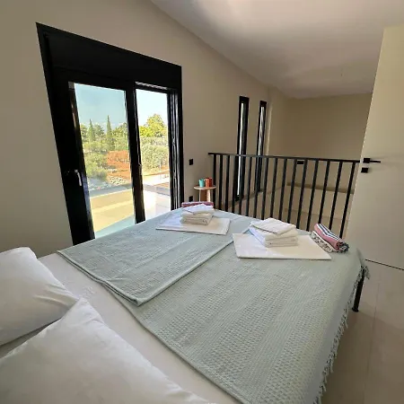 Sea View For Rent - Gyalia House No 3 *