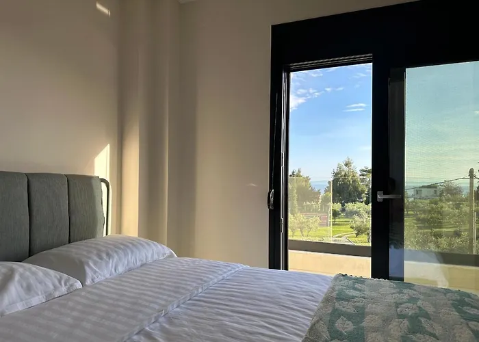 Sea View For Rent - Gyalia House No 3 Villa Nikíti