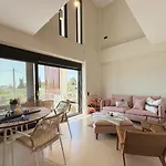 Villa Sea View For Rent - Gyalia House No 3 *