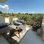 Sea View For Rent - Gyalia House No 3 Nikiti (Sithonia)