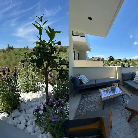 Sea View For Rent - Gyalia House No 3 * ניקיטי