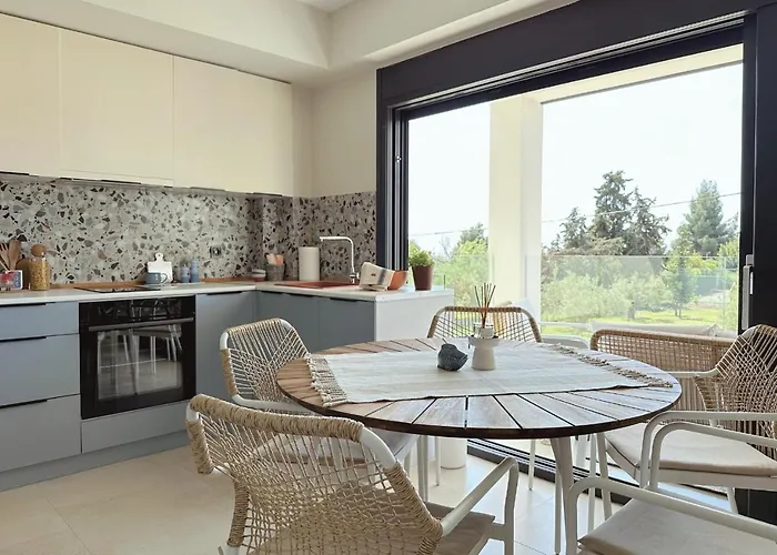 Gyalia House No 3 Sea View Villa