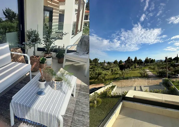 Gyalia House No 3 Sea View Villa